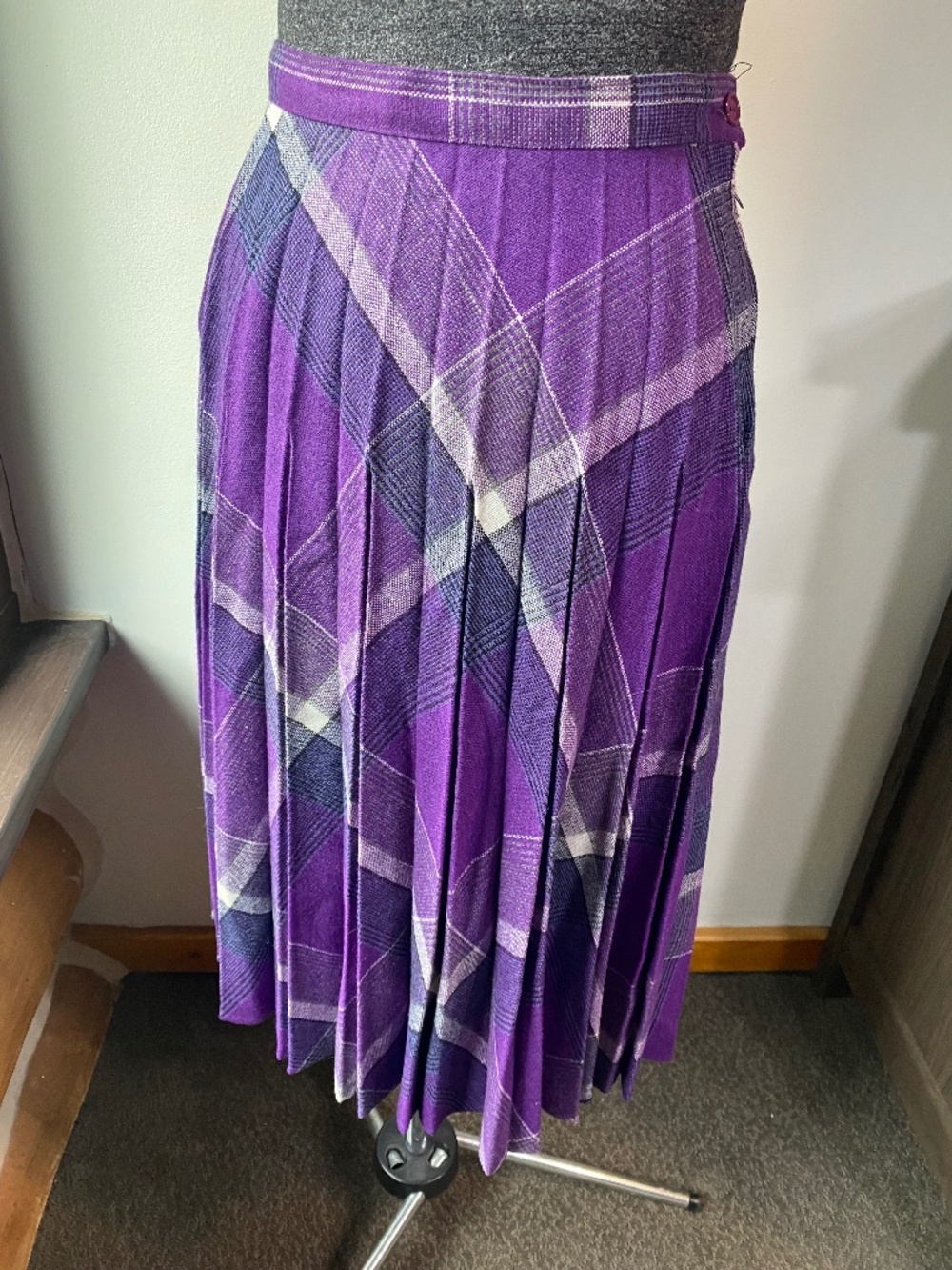 Vintage Purple Plaid Midi Skirt, Preppy Schoolgirl Style USA S
